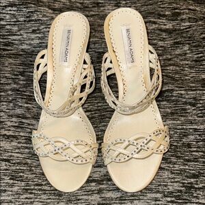 Benjamin Adams London
Womens Ivory Wedding
Open Toe Strappy Heels Size US6 EU36